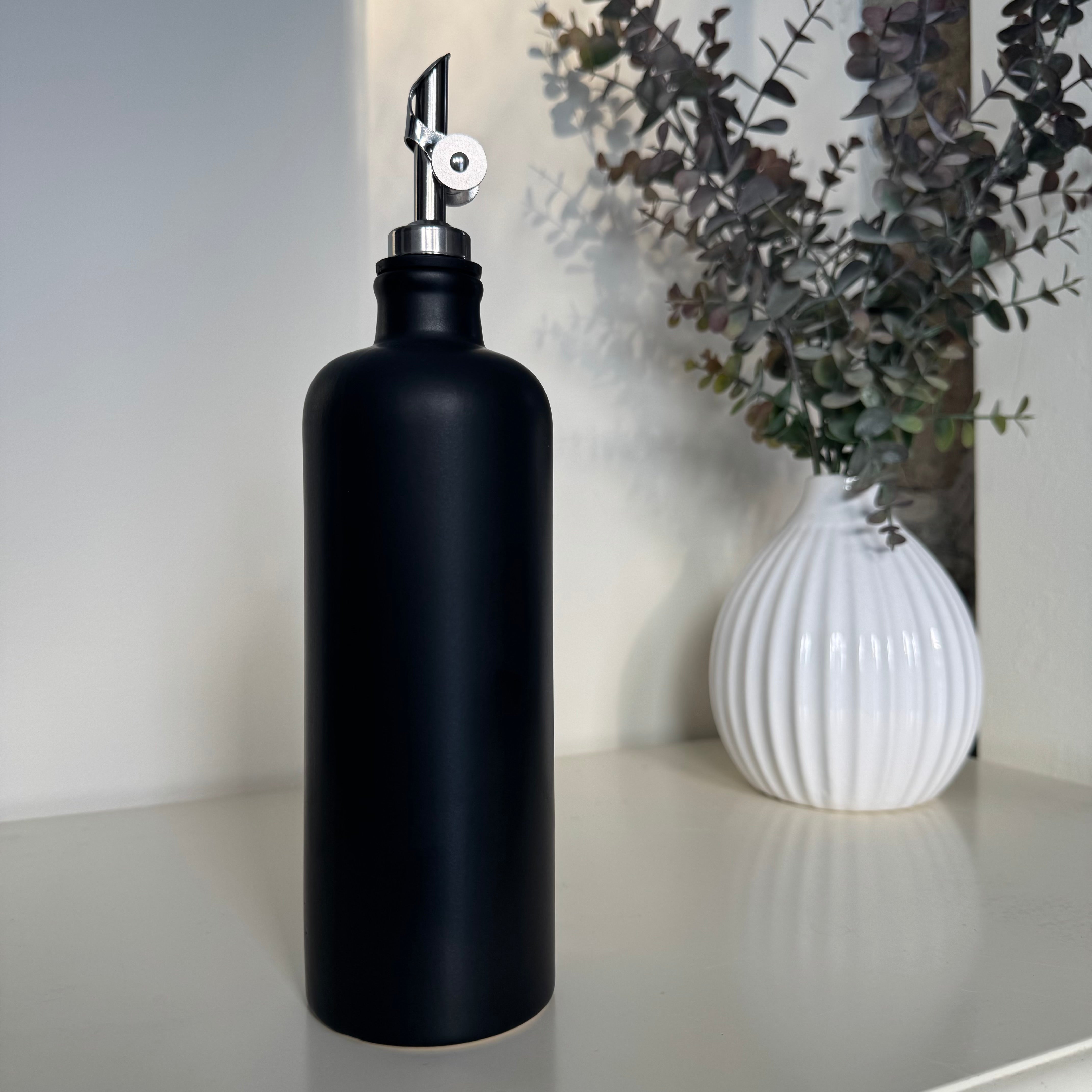 Huilier avec bec verseur automatique - Victoria